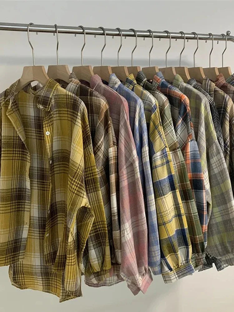 Vintage-Inspired Autumn Plaid Shirt