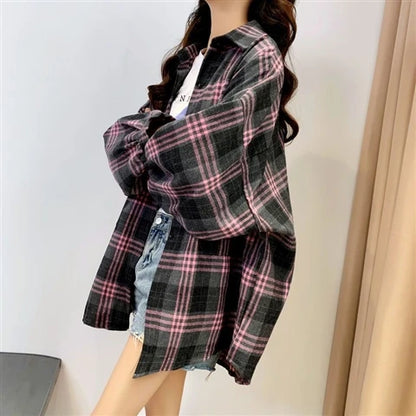 Vintage-Inspired Autumn Plaid Shirt